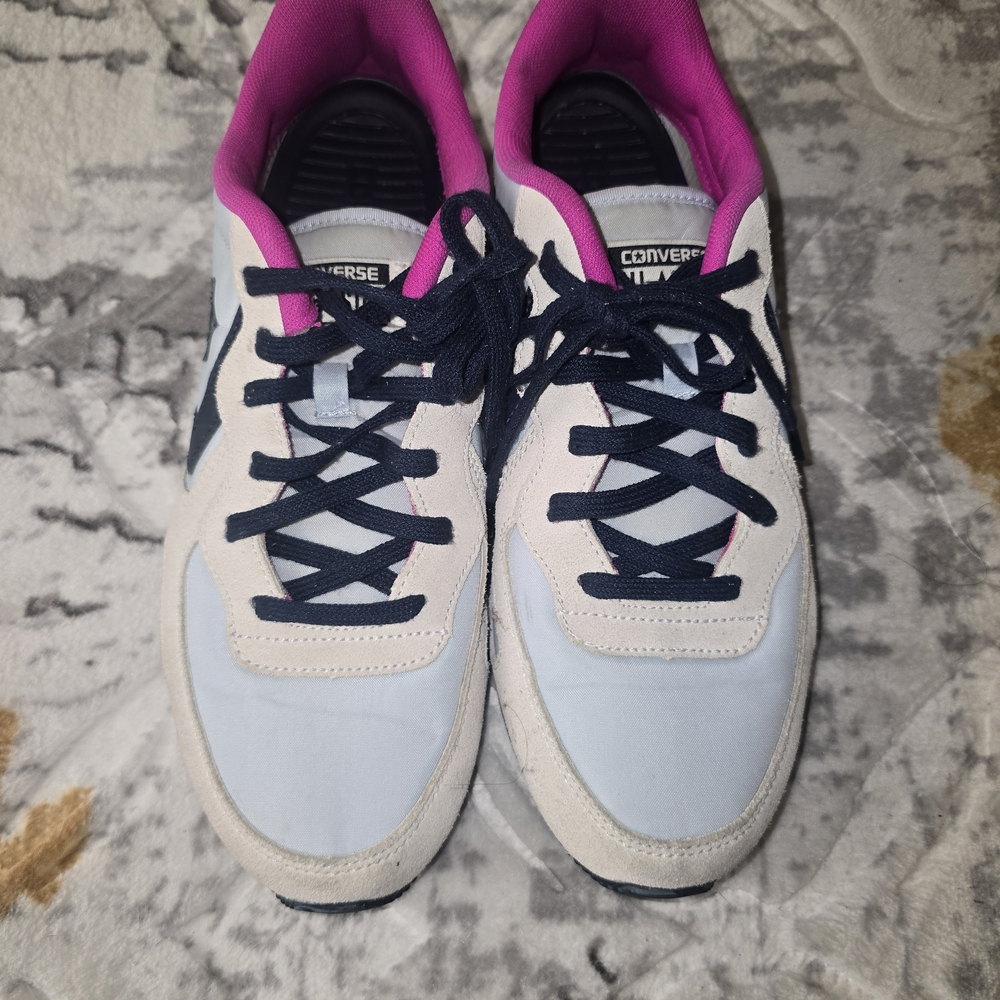 Converse Women's Sneakers - White, Black, and Pink